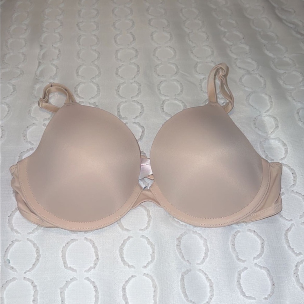 PINK Victoria’s Secret Lightly Lined T-Shirt Bra